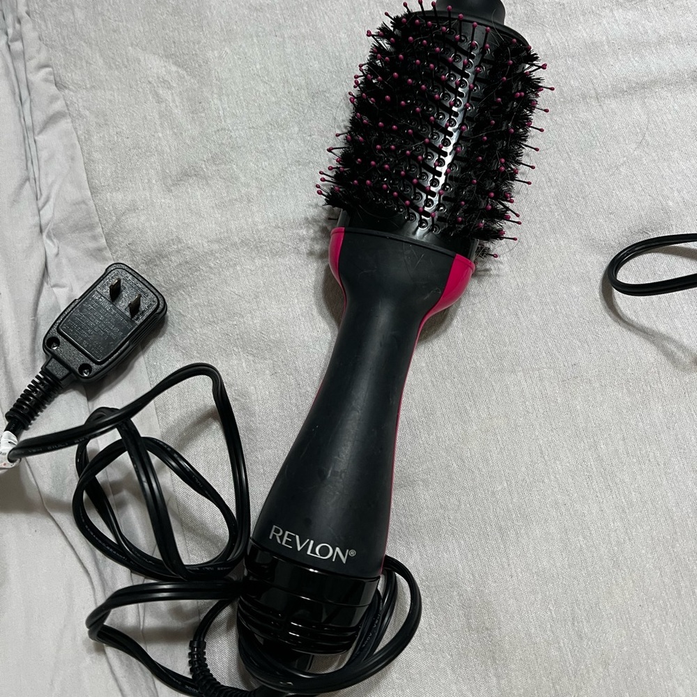 Revlon One Step Volumizer Hair Dryer & Hot Air Brush
